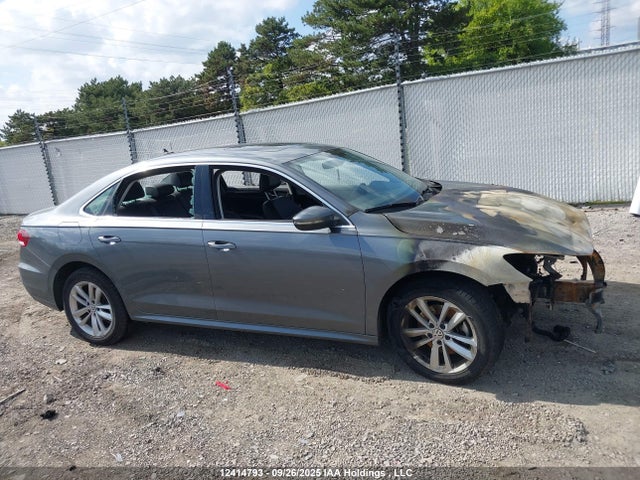 12414793 :رقم المزاد ، 1VWBA7A36MC010881 vin ، 2021 Volkswagen Passat مزاد بيع