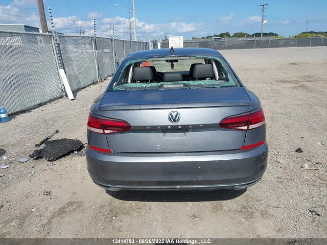 12414793 :رقم المزاد ، 1VWBA7A36MC010881 vin ، 2021 Volkswagen Passat مزاد بيع