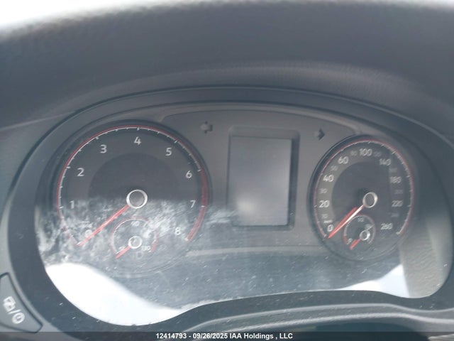 12414793 :رقم المزاد ، 1VWBA7A36MC010881 vin ، 2021 Volkswagen Passat مزاد بيع