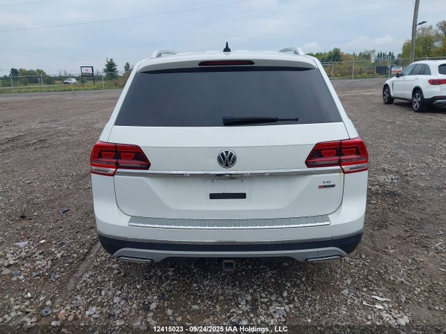 Volkswagen fsi 2018 1V2MR2CA5JC559436 Image 16