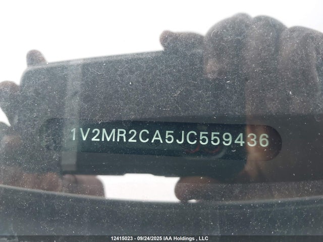 Volkswagen fsi 2018 1V2MR2CA5JC559436 Image 18