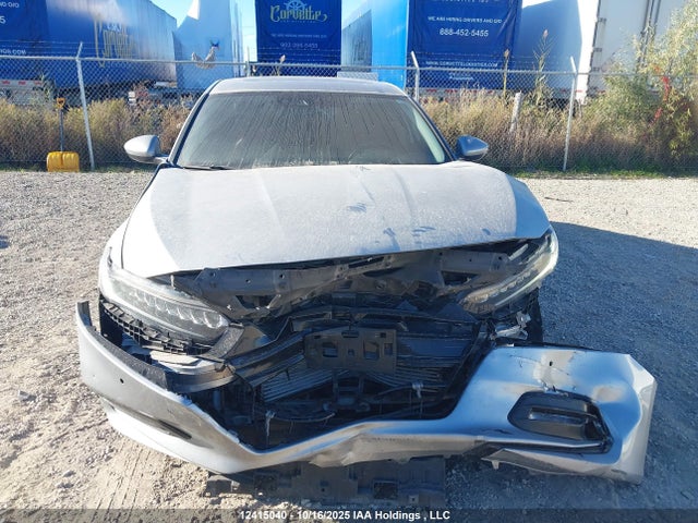 Продаж на аукціоні авто 2018 Honda Accord Touring, vin: 1HGCV1F98JA801914, номер лоту: 12415040