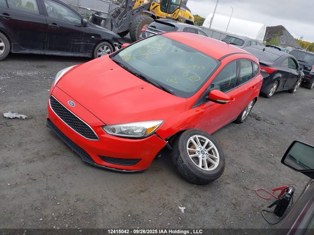 Ford Focus 2016 1FADP3K26GL353354 Image 2