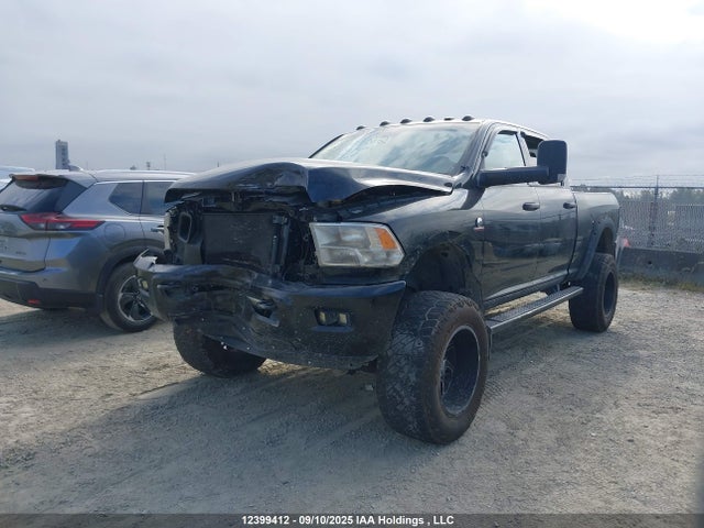 RAM 2014 2014 3C6UR5CL4EG319602 Image 2