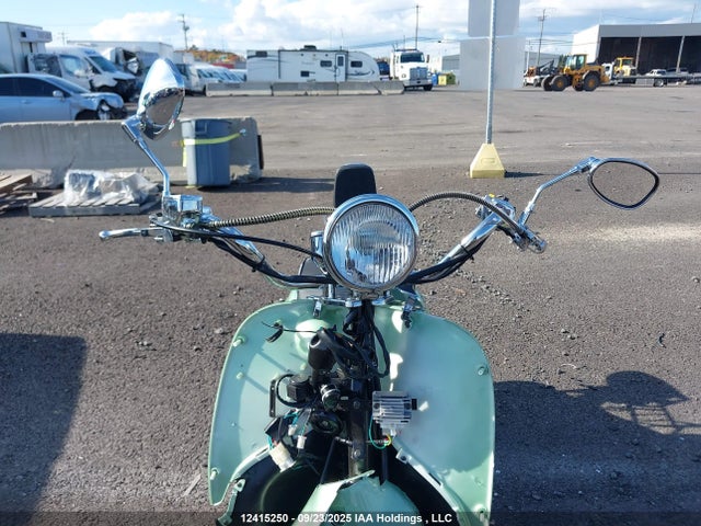 LLPVGBAJ5N1390042 Scooter 2022