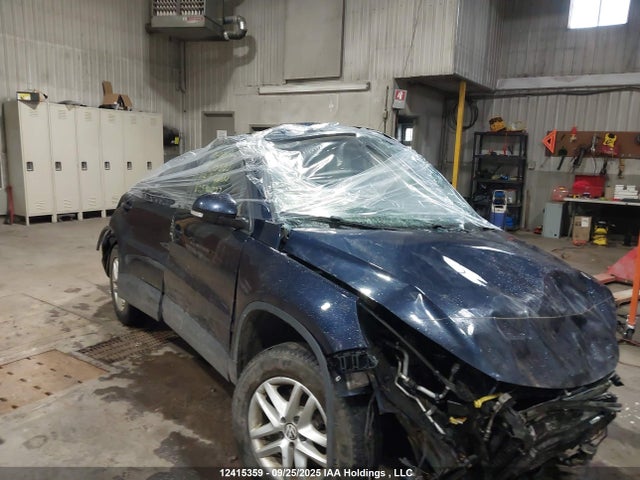 WVGJV3AX3EW594733 Volkswagen 2014
