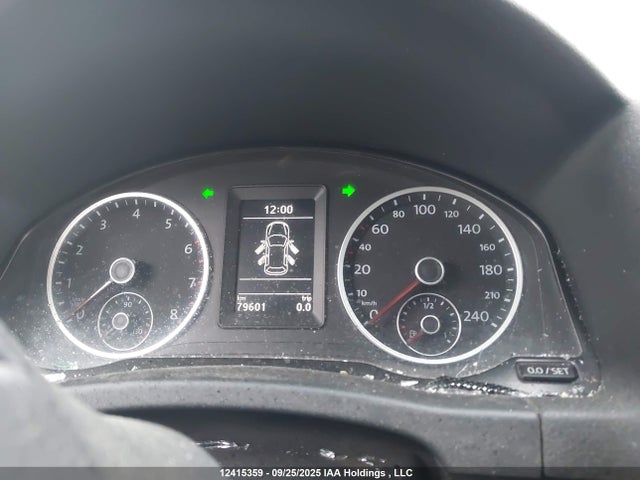 WVGJV3AX3EW594733 Volkswagen 2014