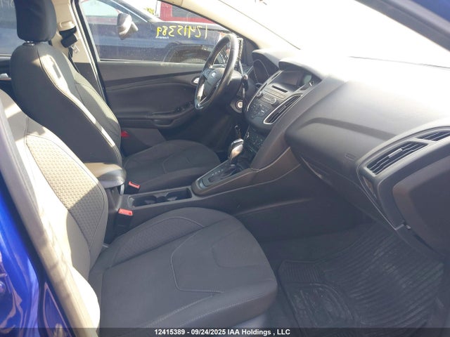12415389 :رقم المزاد ، 1FADP3K2XFL370558 vin ، 2015 Ford Focus Se مزاد بيع