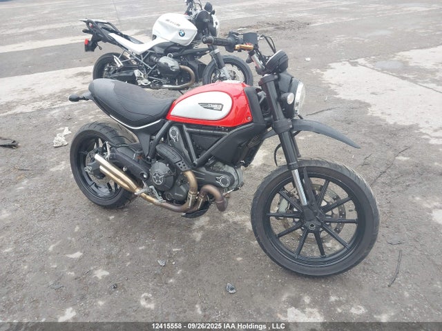 Ducati Scrambler 800 2016 ML015ANMXGT008171 main image