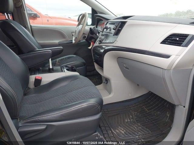 Aukcja sprzedaży 2012 Toyota Sienna Se 8 Passenger, vin: 5TDXK3DC4CS200976, numer aukcji: 12415644