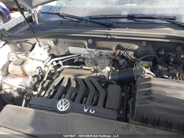 Volkswagen fsi 2019 1V2HR2CA8KC509617 Image 10