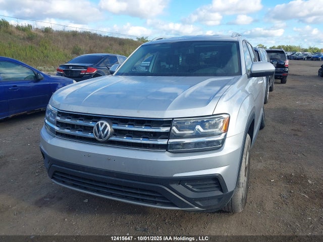 Volkswagen fsi 2019 1V2HR2CA8KC509617 Image 2