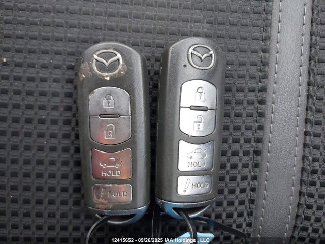 JM1BN1V70H1107920 Mazda pe