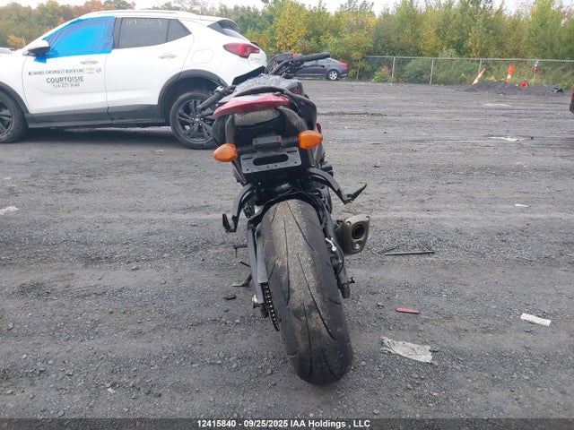 JS1GT7AB5J2100612 Suzuki T719-