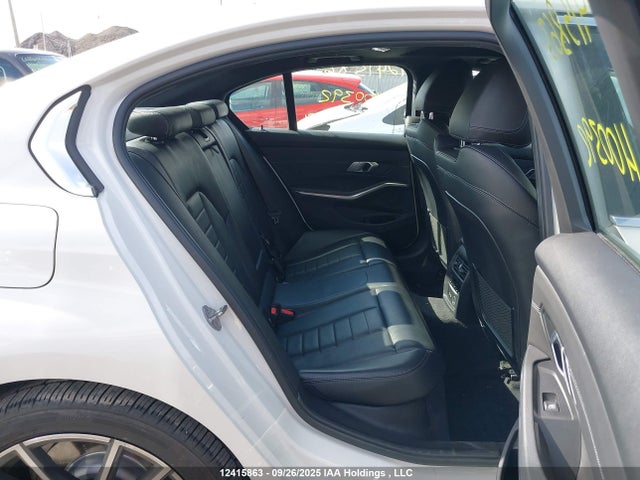 WBA5R7C58KFH00392 BMW 330I