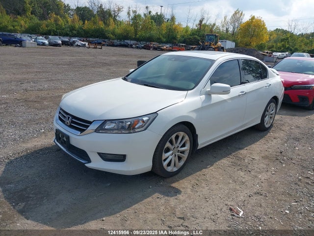 Honda j35y1 2015 1HGCR3F97FA800034 Image 2