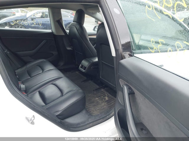 5YJ3E1EA9NF258032 Tesla MODEL 3