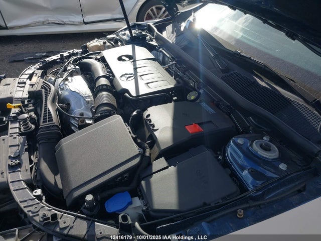 W1K5J4HB7NN251677 Mercedes-Benz m260