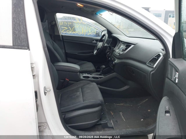 Hyundai 2016 2016 KM8J3CA2XGU041568 Image 5