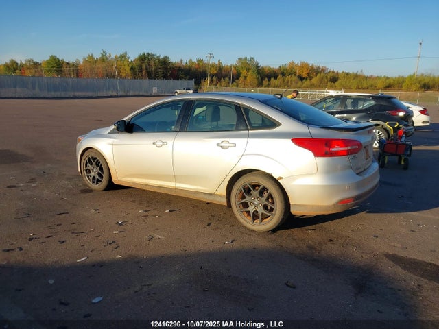 Ford Focus 2016 1FADP3F29GL341838 Image 3