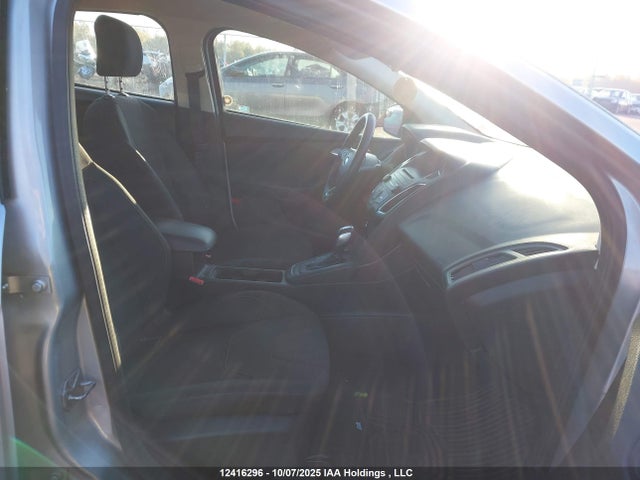 Ford Focus 2016 1FADP3F29GL341838 Image 5