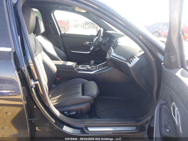 WBA5R7C55KAJ84633 BMW 330I