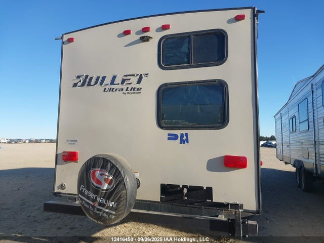 4YDT27726JX434274 Keystone 2018