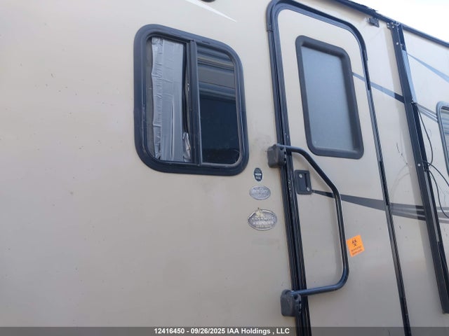 4YDT27726JX434274 Keystone 2018