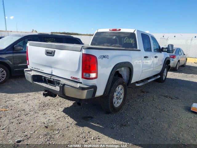 12416582 :رقم المزاد ، 1GT423CG9EF178175 vin ، 2014 Gmc Sierra 3500hd Sle مزاد بيع