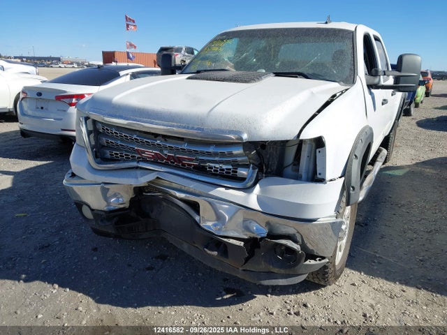 12416582 :رقم المزاد ، 1GT423CG9EF178175 vin ، 2014 Gmc Sierra 3500hd Sle مزاد بيع
