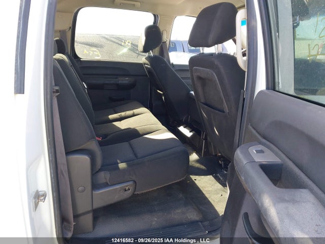 12416582 :رقم المزاد ، 1GT423CG9EF178175 vin ، 2014 Gmc Sierra 3500hd Sle مزاد بيع