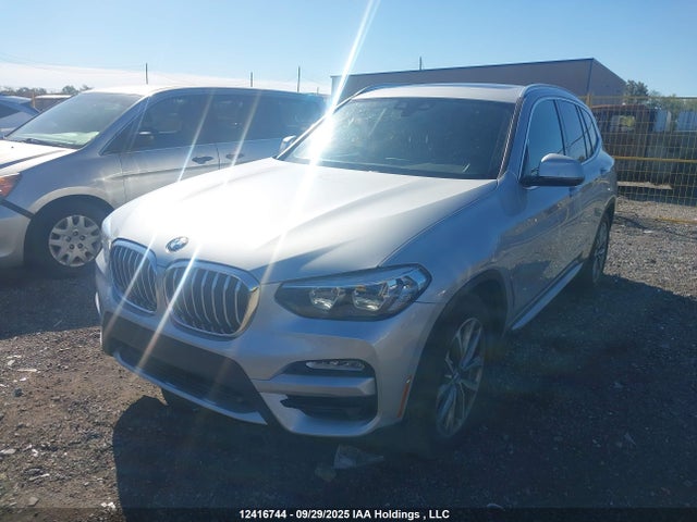BMW X3 2019 5UXTR7C58KLF27936 Image 2