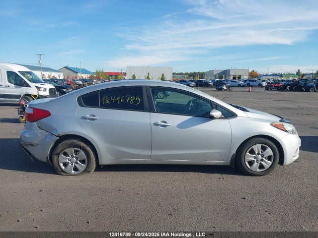 KIA dohc mpi nu 2015 KNAFK4A6XF5409680 Image 13