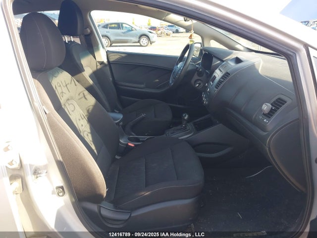 KIA dohc mpi nu 2015 KNAFK4A6XF5409680 Image 5