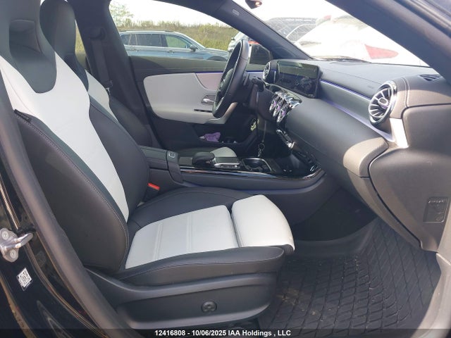 Mercedes-Benz m260 2021 W1K5J4HB5MN245214 Image 5