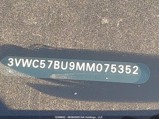 3VWC57BU9MM075352 Volkswagen tsi