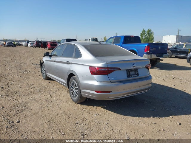 3VWC57BU9MM075352 Volkswagen tsi