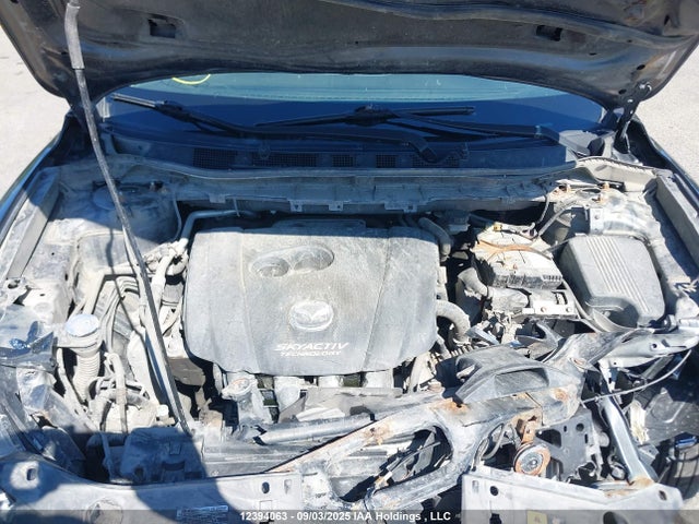 JM3KE2BE4E0429557 Mazda pe