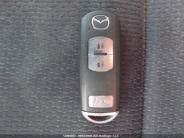 JM3KE2BE4E0429557 Mazda pe
