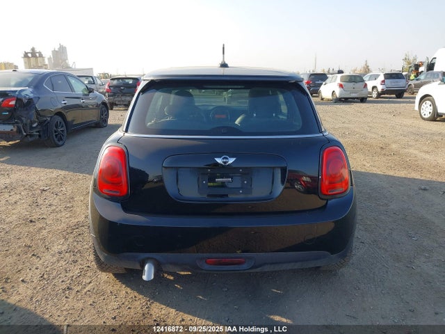 Mini 2016 2016 WMWXP5C55G2D13641 Image 17