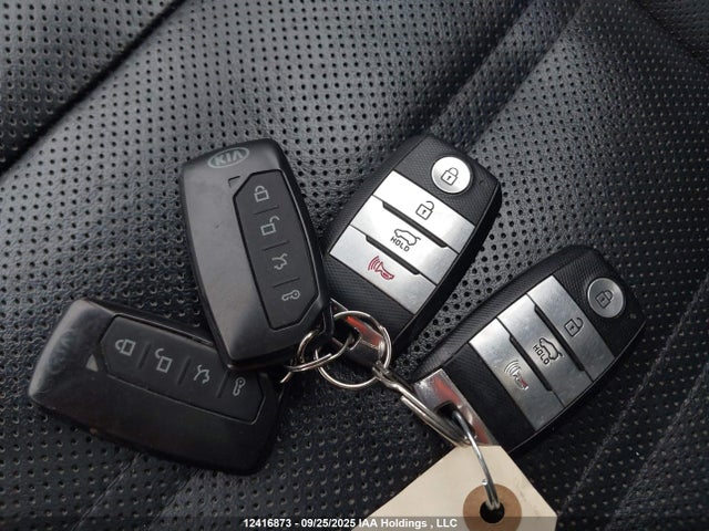 KIA Sorento 2017 5XYPKDA15HG314840 Image 11