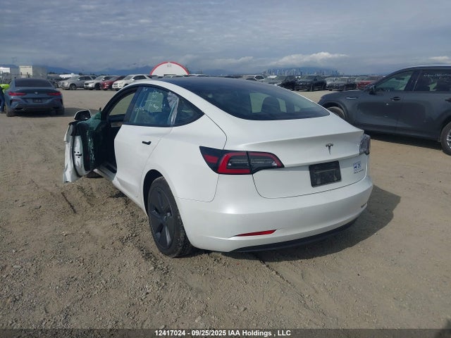 Tesla 2022 2022 5YJ3E1EB3NF294615 Image 3