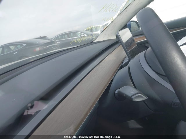 5YJ3E1EB4NF293814 Tesla MODEL 3