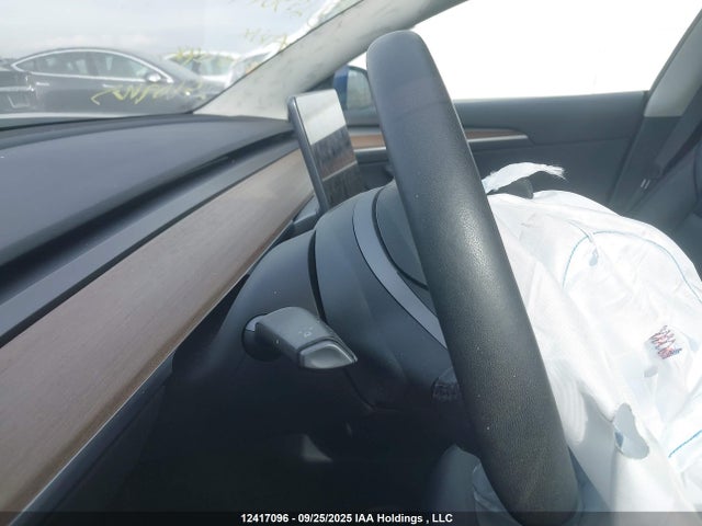 5YJ3E1EB4NF293814 Tesla MODEL 3