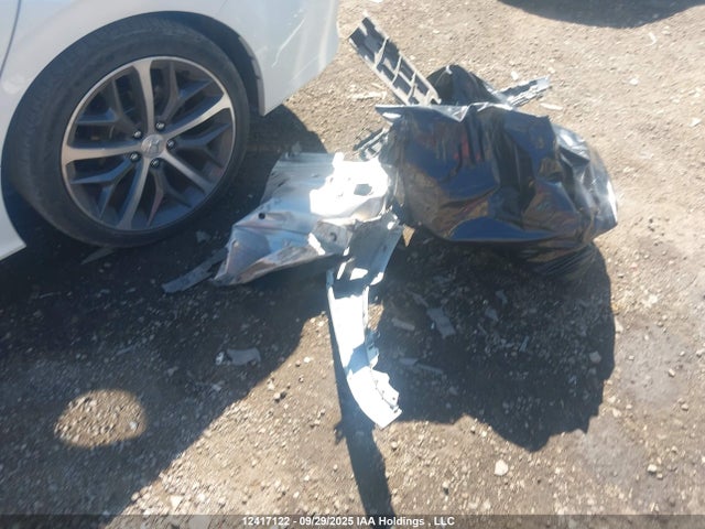 Honda l15b7 2022 2HGFE1F96NH000175 Image 12