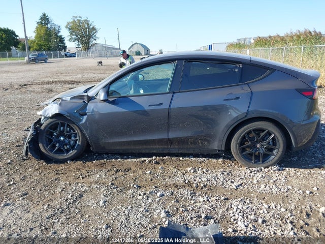 5YJYGDEE3LF046860 Tesla Model Y