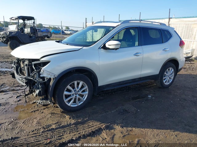 Nissan 2017 2017 5N1AT2MV8HC863552 Image 2