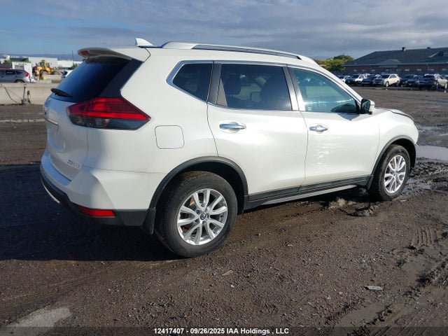 Nissan 2017 2017 5N1AT2MV8HC863552 Image 4