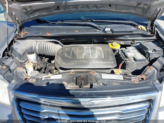 2C4RC1BGXER349632 Chrysler Town and Country