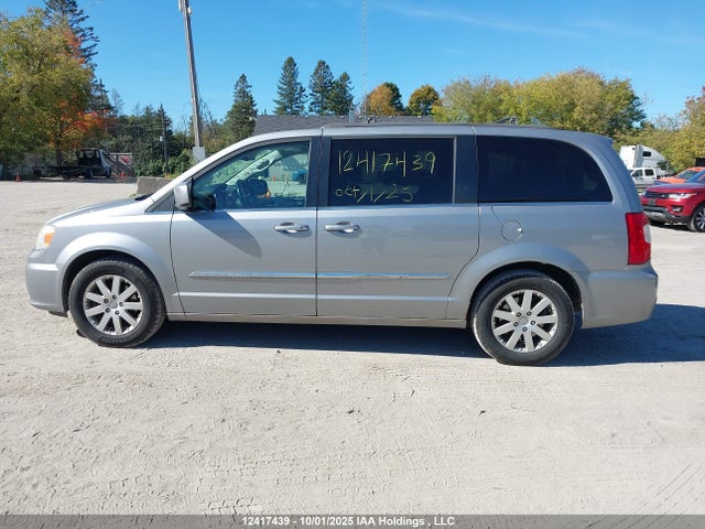 2C4RC1BGXER349632 Chrysler Town and Country